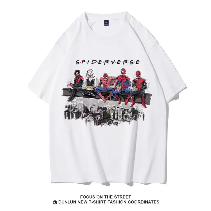 Camiseta de manga corta con cuello redondo de Spider Man.